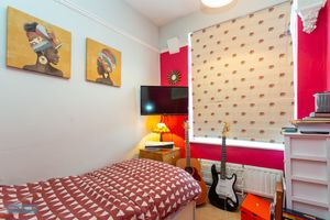 Bedroom- click for photo gallery